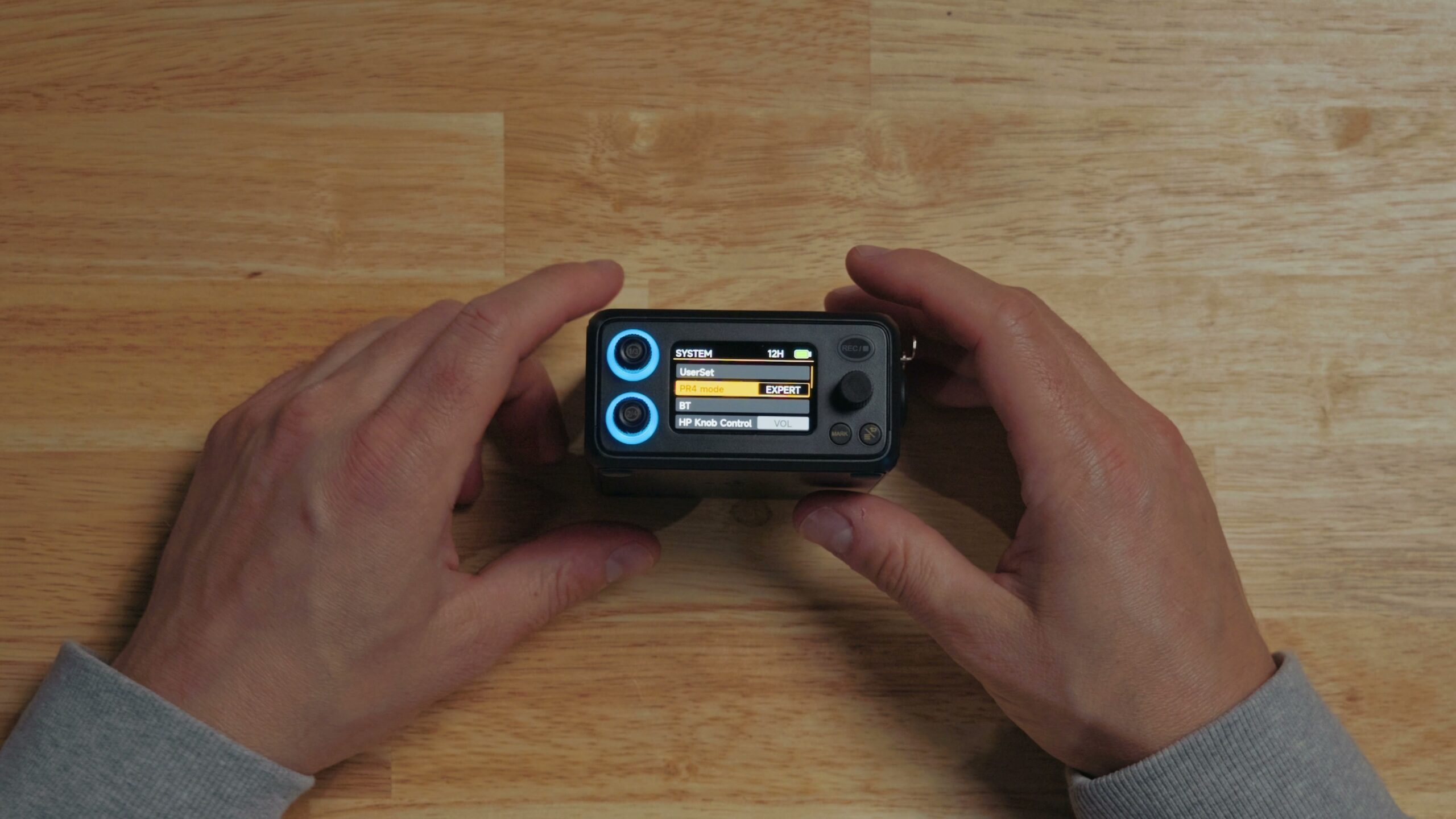 The Deity PR4 dials shown in blue in expert mode