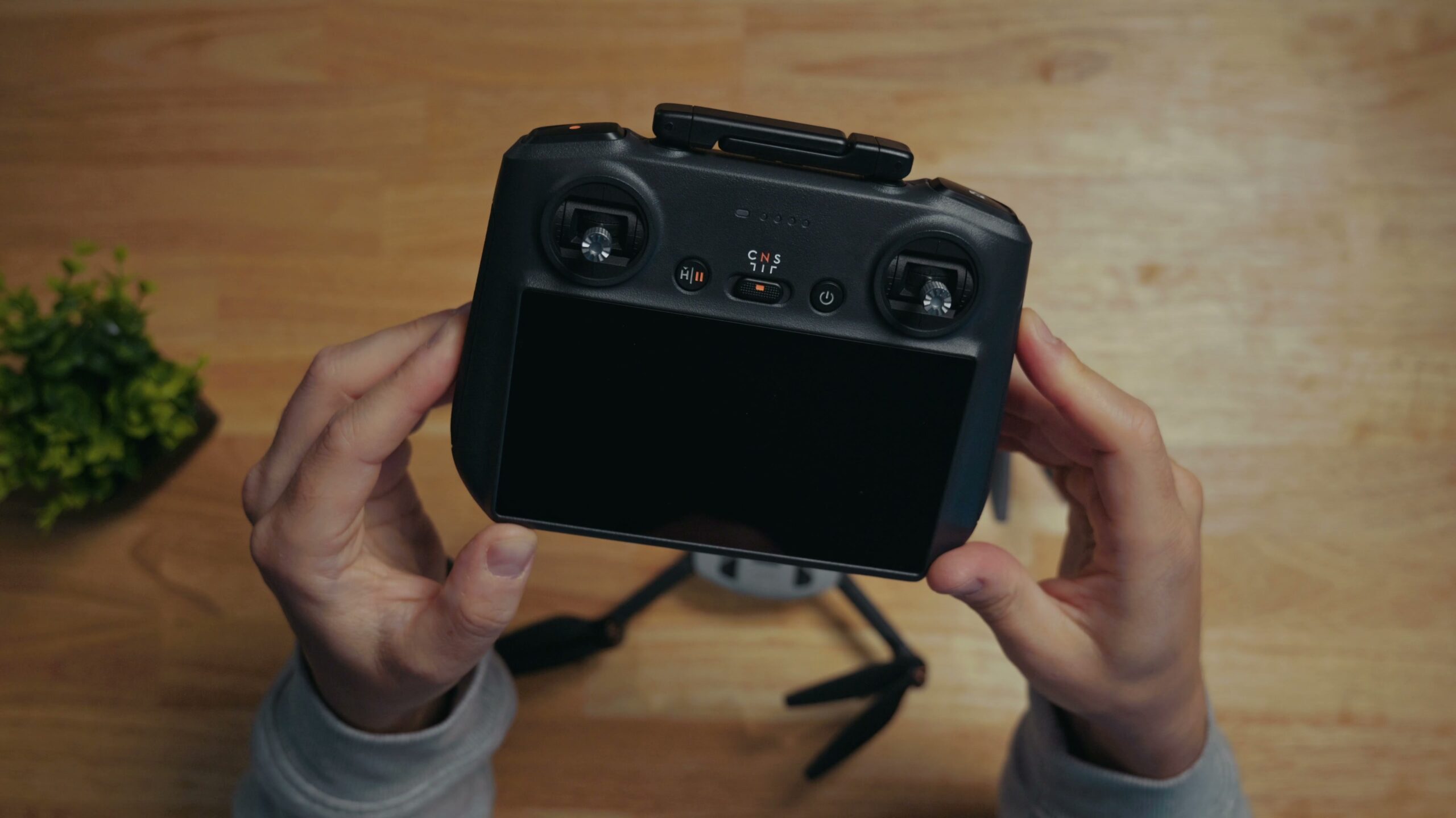 The new SkyRover controller with a built-in screen