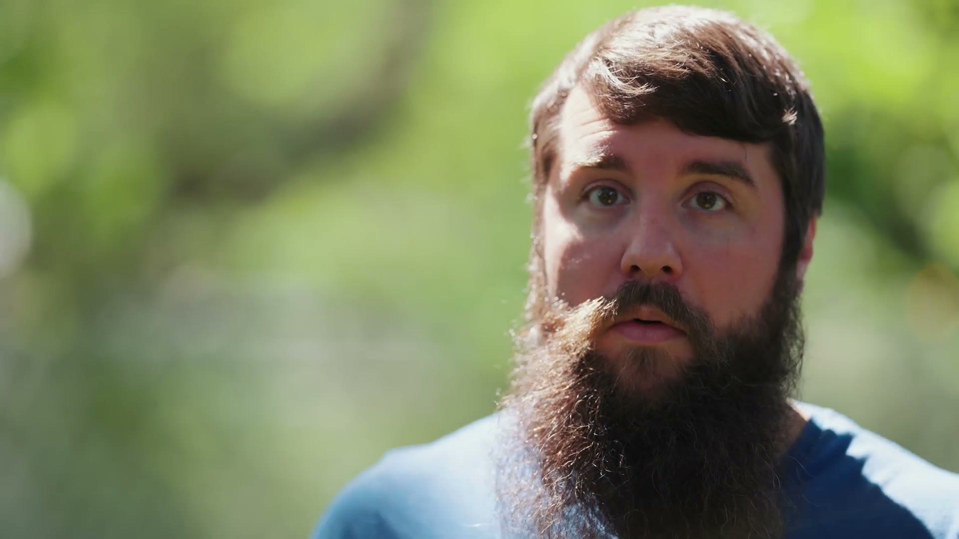 Extremely shallow depth of field portrait where only a narrow plane is in focus