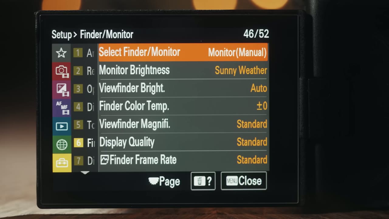 Setup > Finder/Monitor menu 46/52 with Select Finder/Monitor set to Monitor (Manual) and Monitor Brightness on Sunny Weather