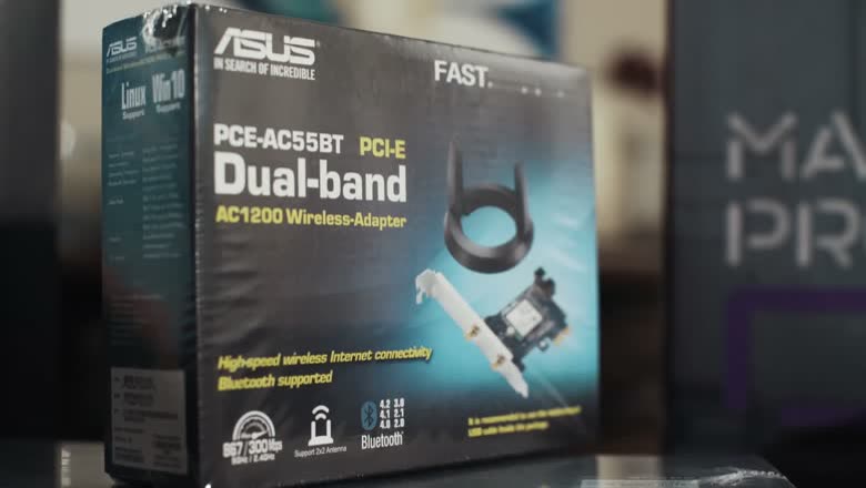 The ASUS PCE-AC55BT dual band AC1200 PCIe wireless adapter box