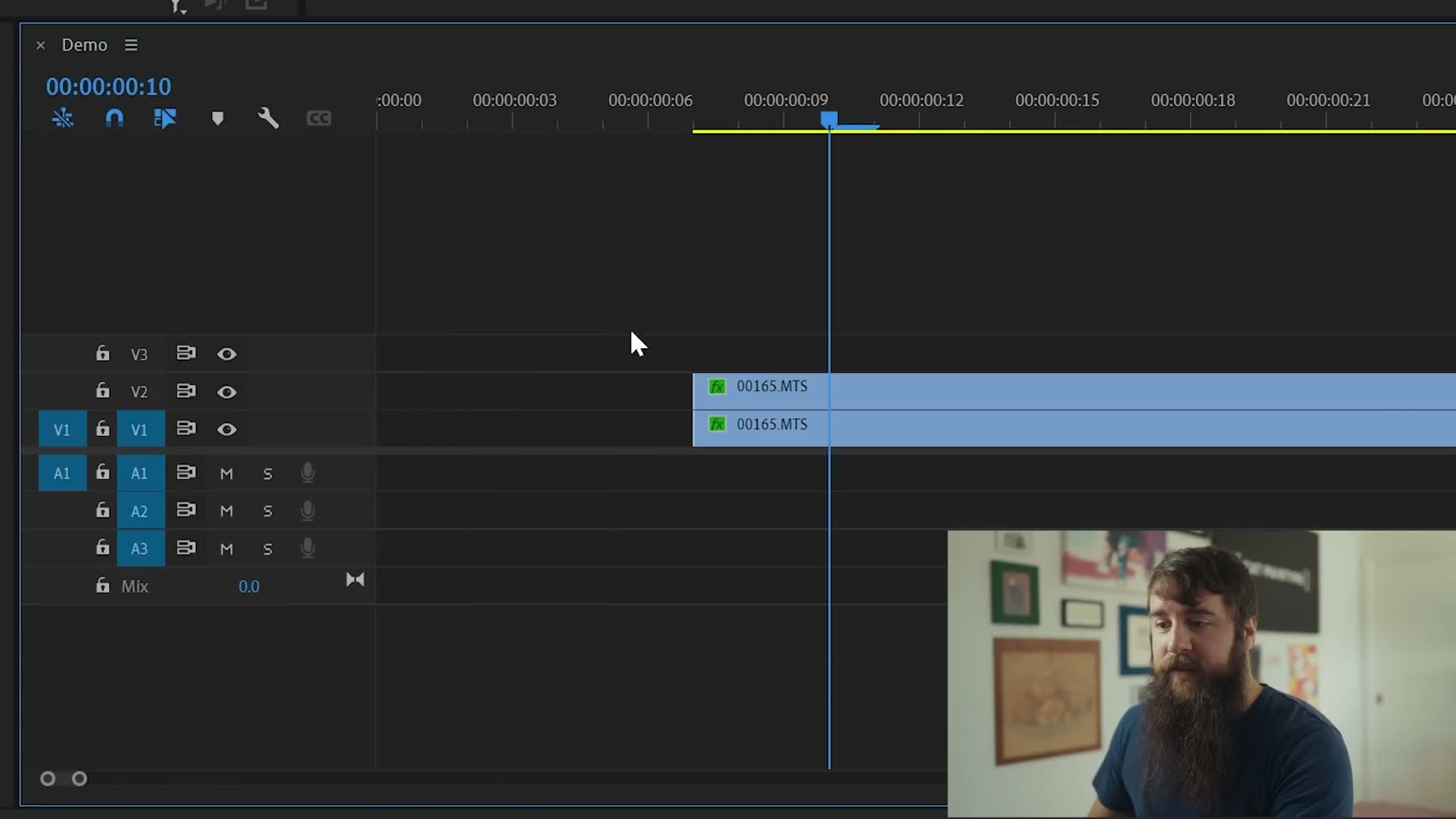Duplicated clip offset by one frame at 50 percent opacity