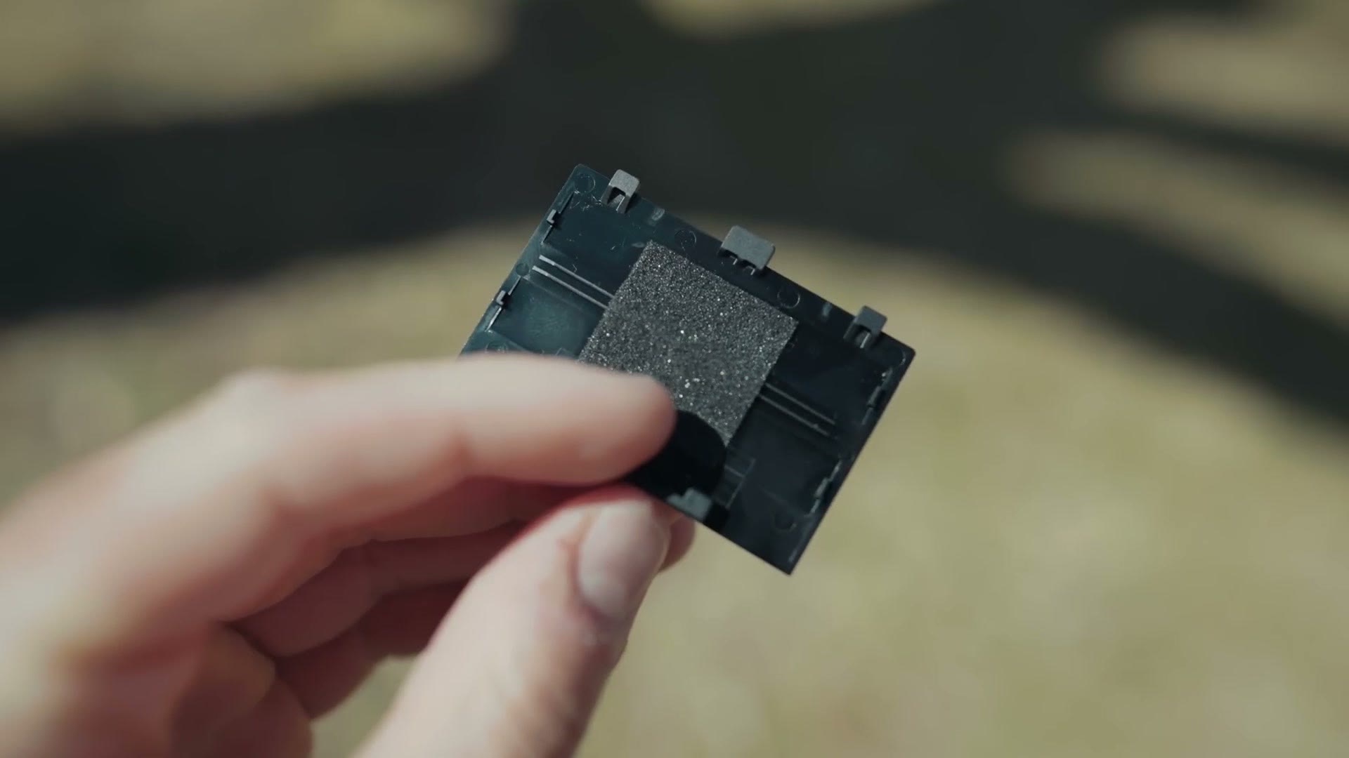 Battery door on the Zoom F3