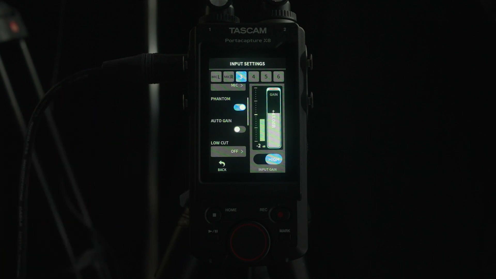 Phantom power setting in the input menu