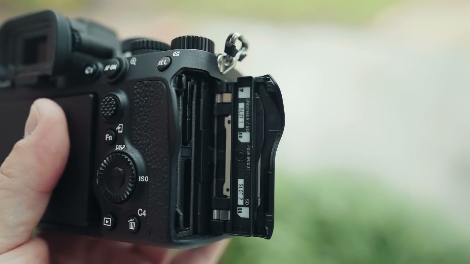 ProGrade Digital V60 SD card product page