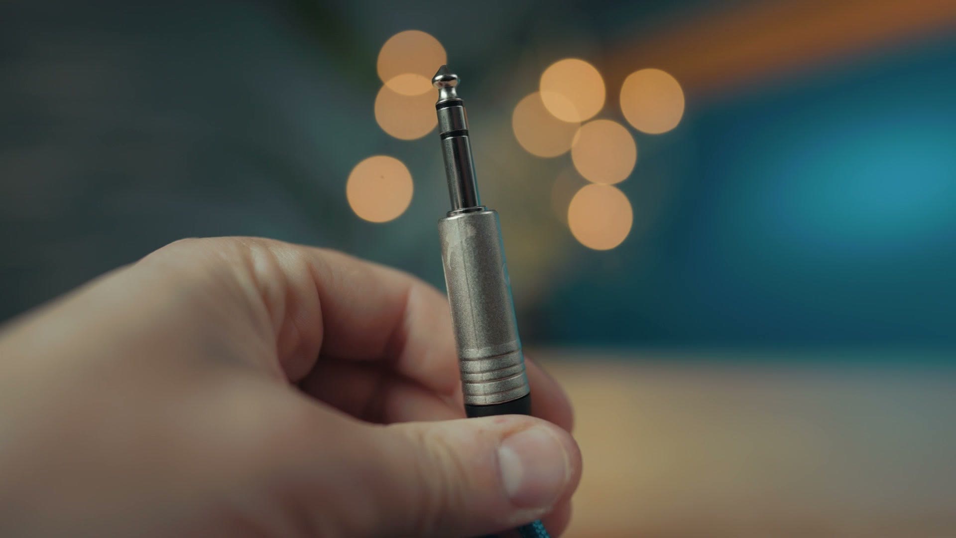 Close up of the quarter inch connector