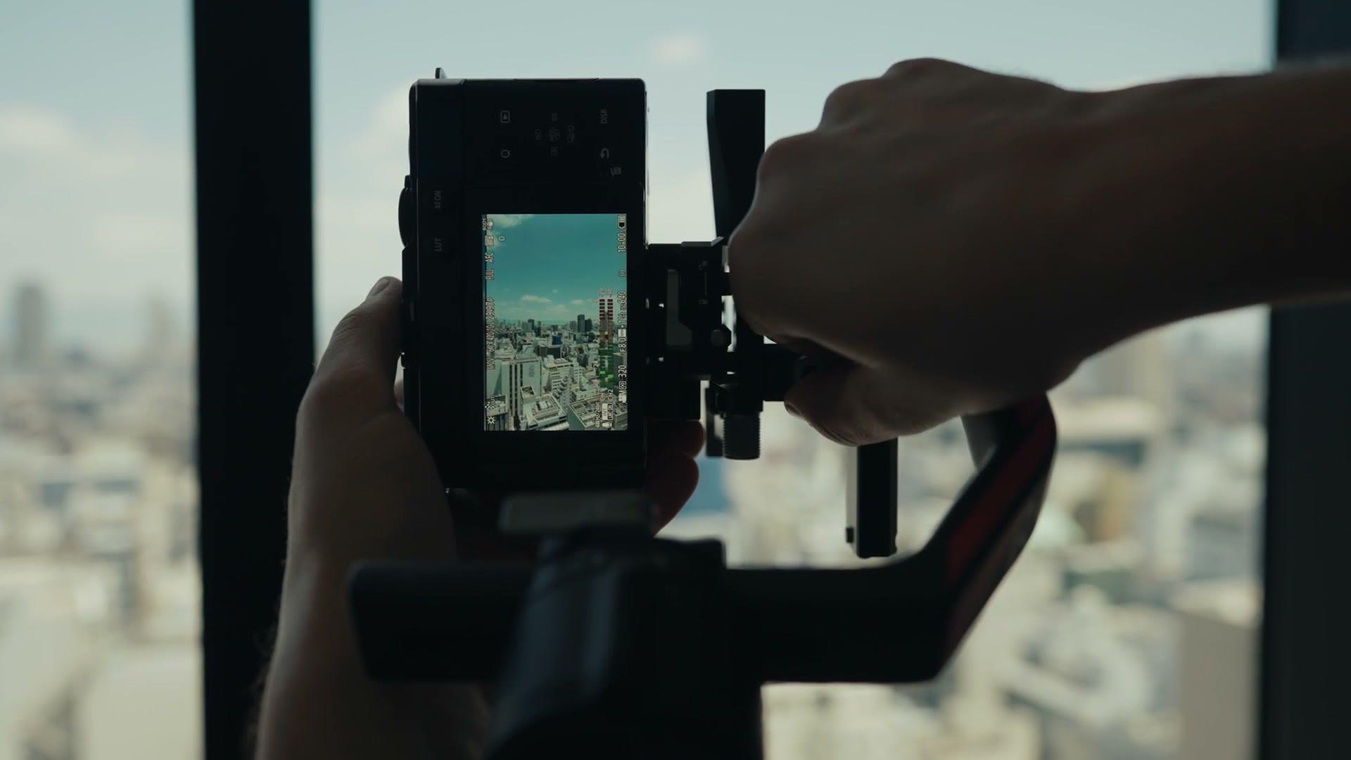 Camera mounted vertically on the DJI RS4 Pro gimbal