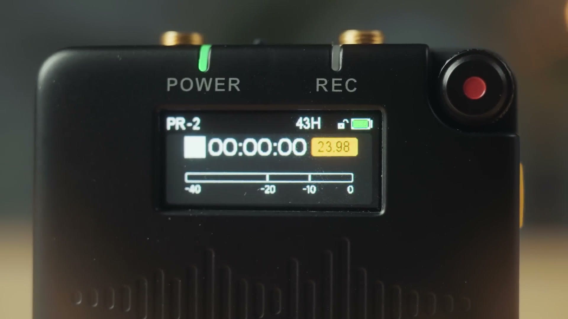 Deity PR-2 screen showing timecode, remaining hours, and audio levels