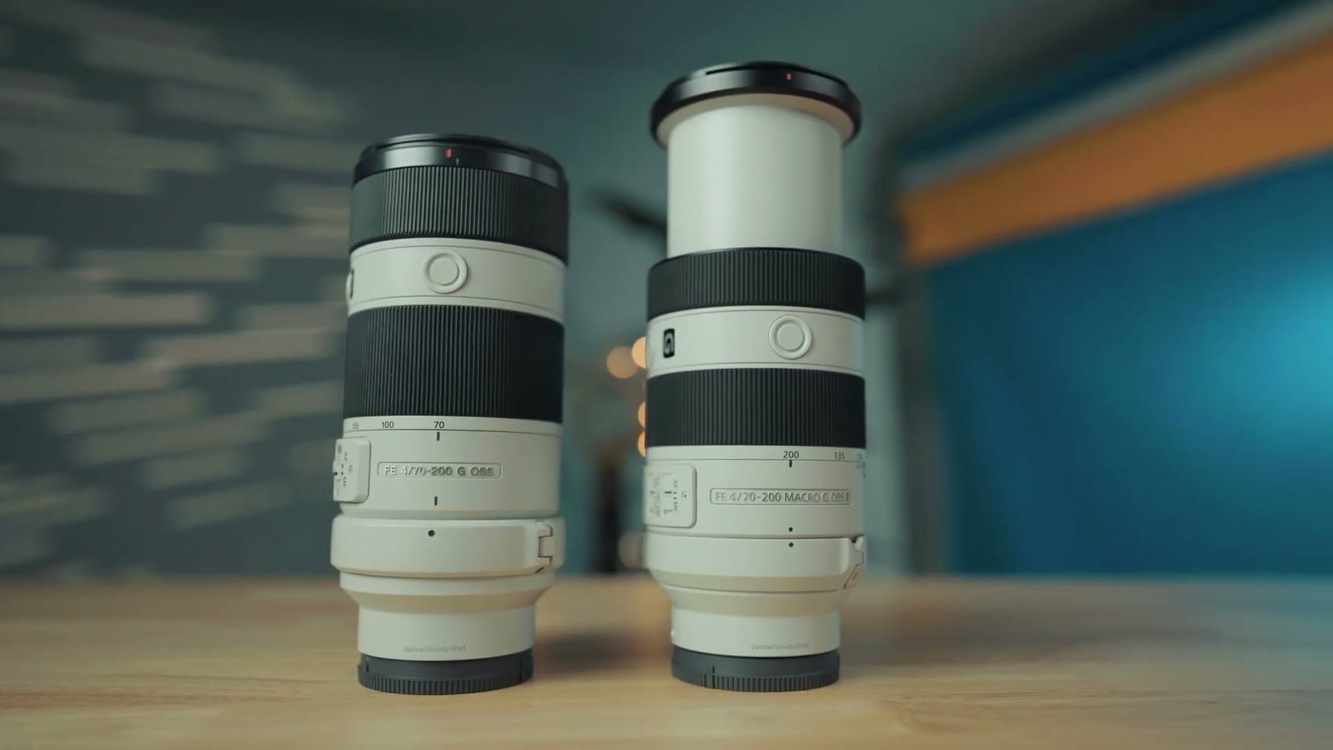 The new Sony 70-200 F4 II fully extended next to the original 70-200 F4