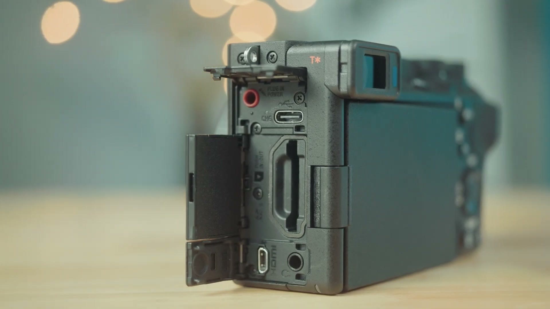 Close up of the single SD card slot on the side of the Sony a6700