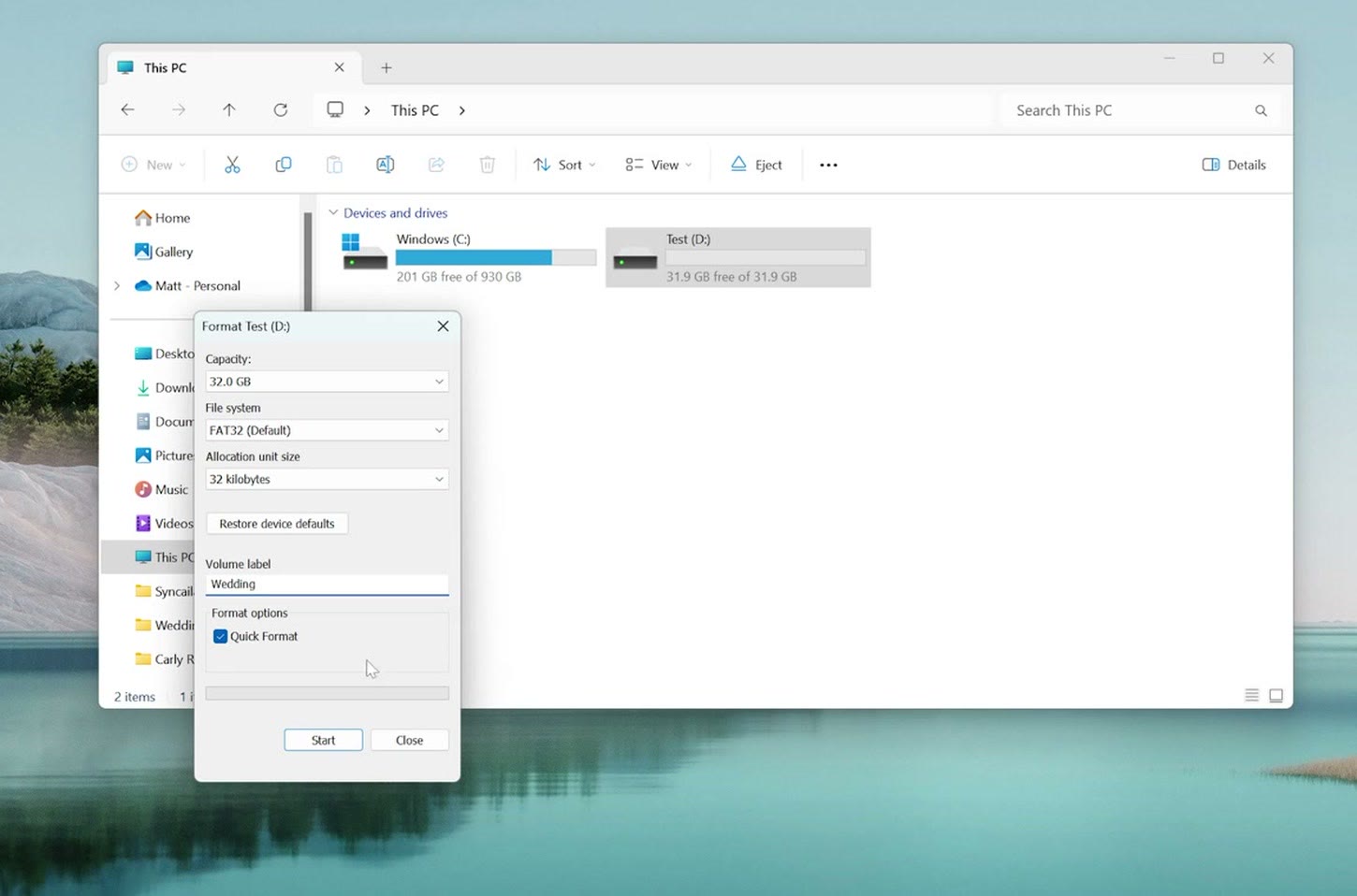 Windows Format dialog with the file system set to FAT32 and the volume labeled Wedding
