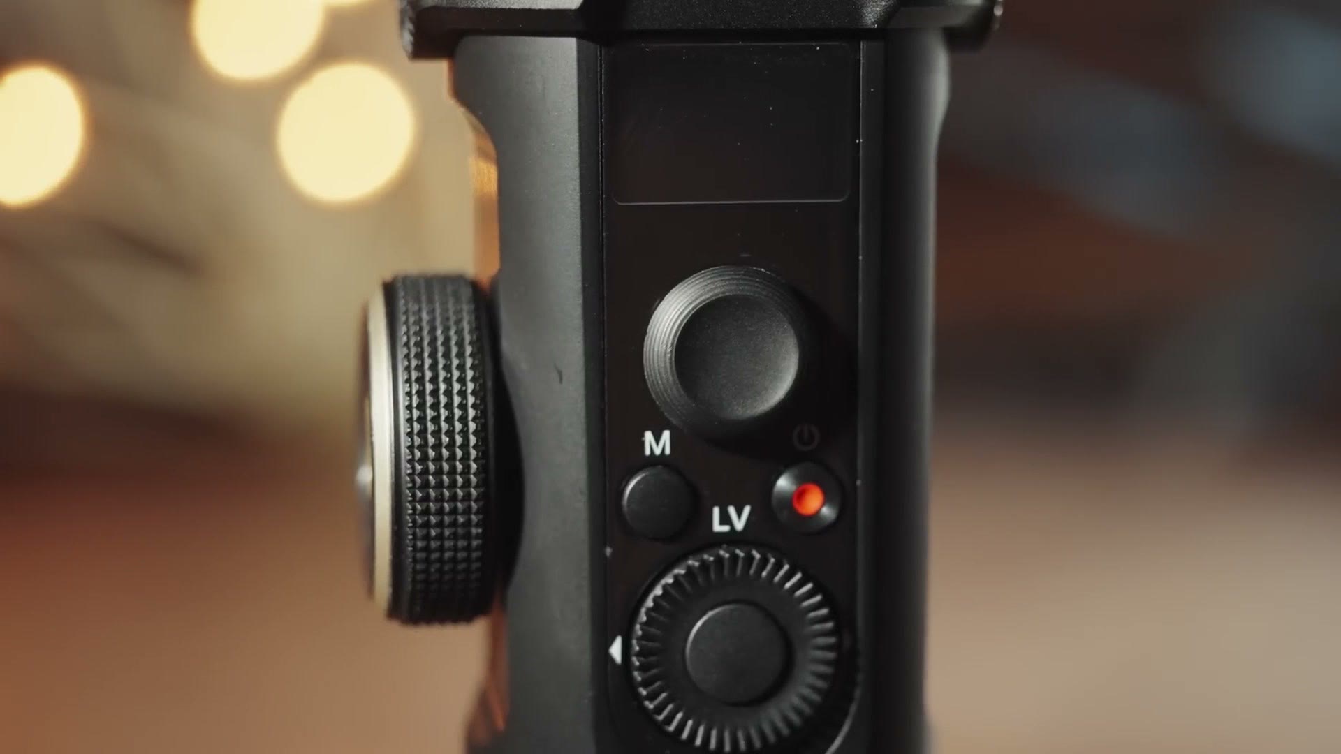The joystick and control cluster on the handle of the Zhiyun Crane 2S