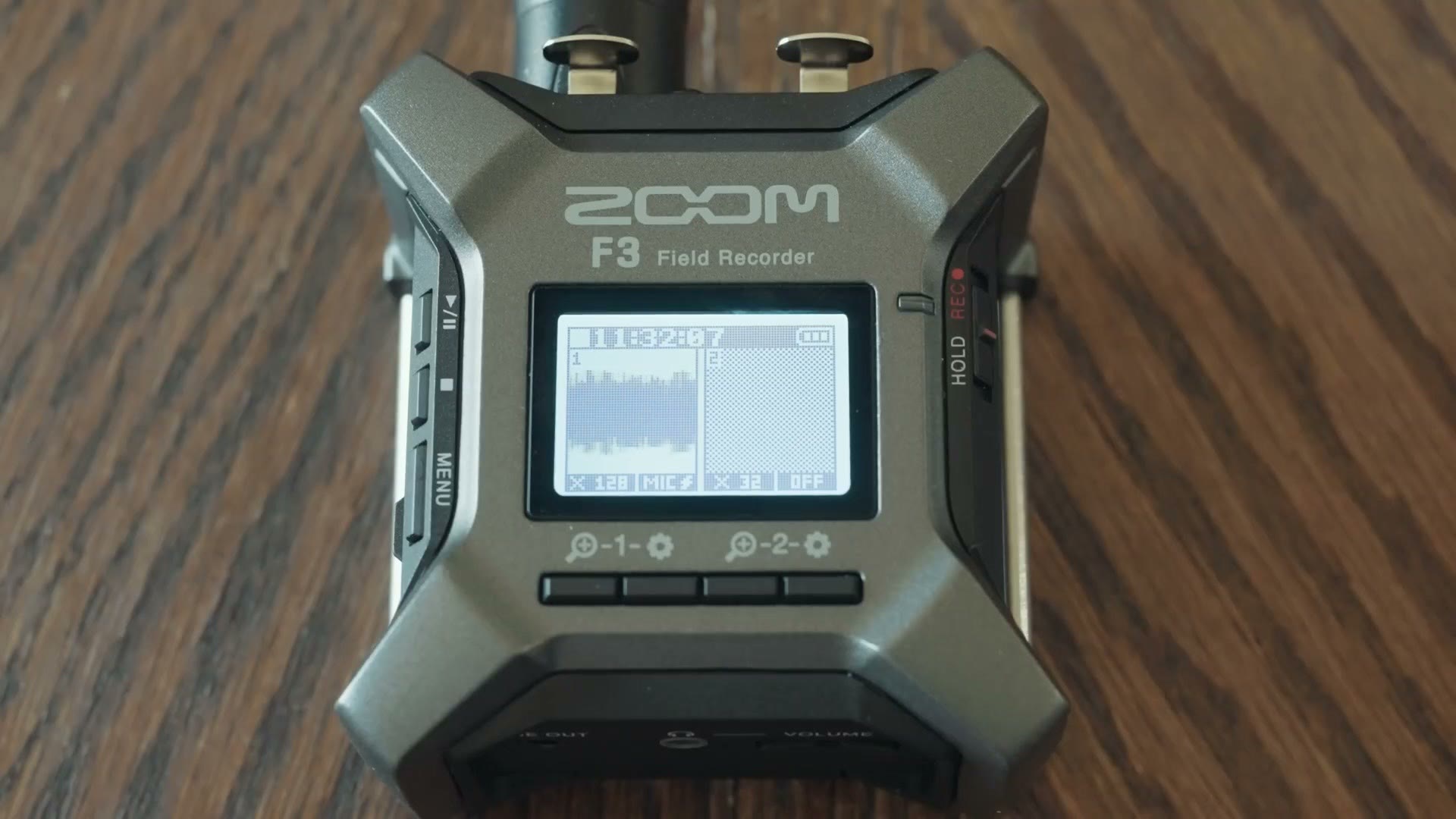 Zoom F3 monochrome backlit screen